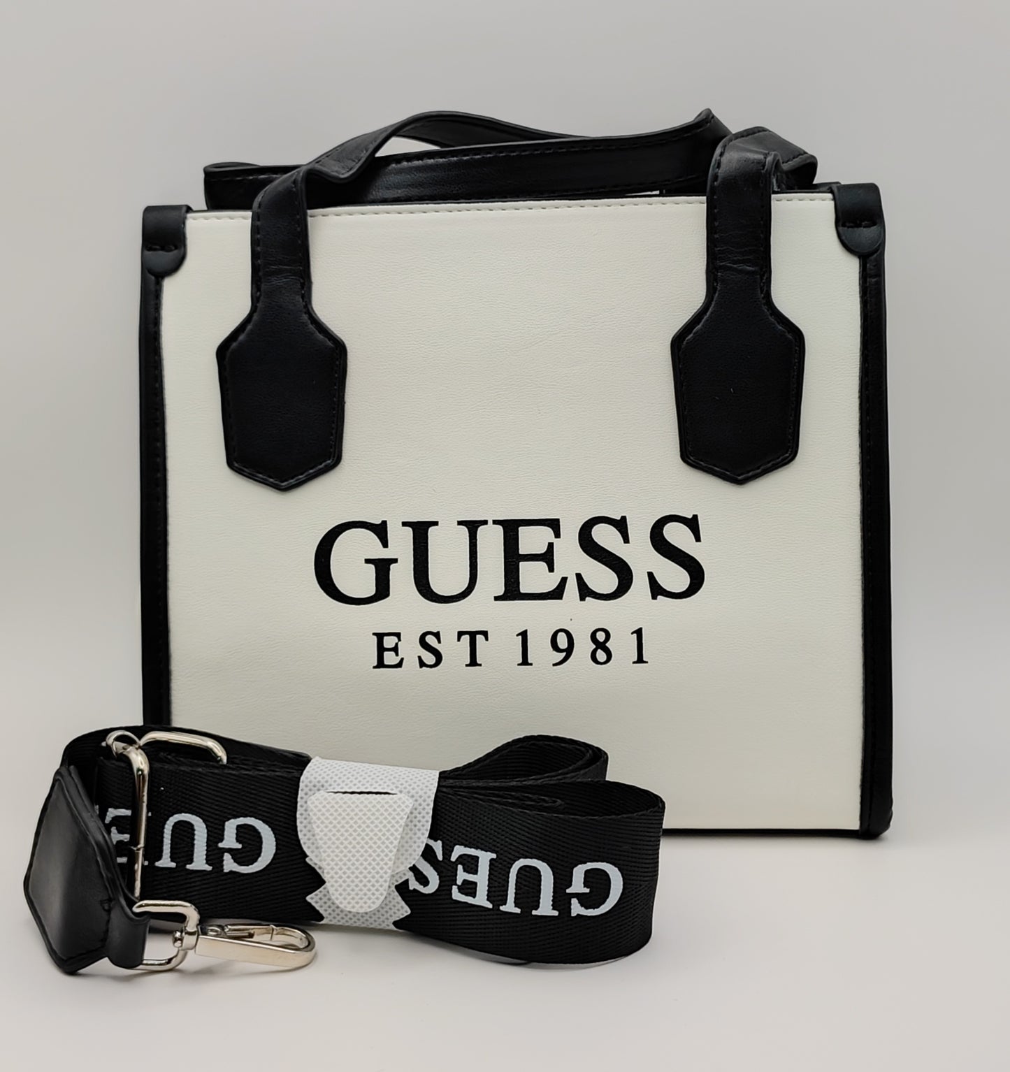 SET TIPO GUESS 2 PIEZAS 🖤🤍
